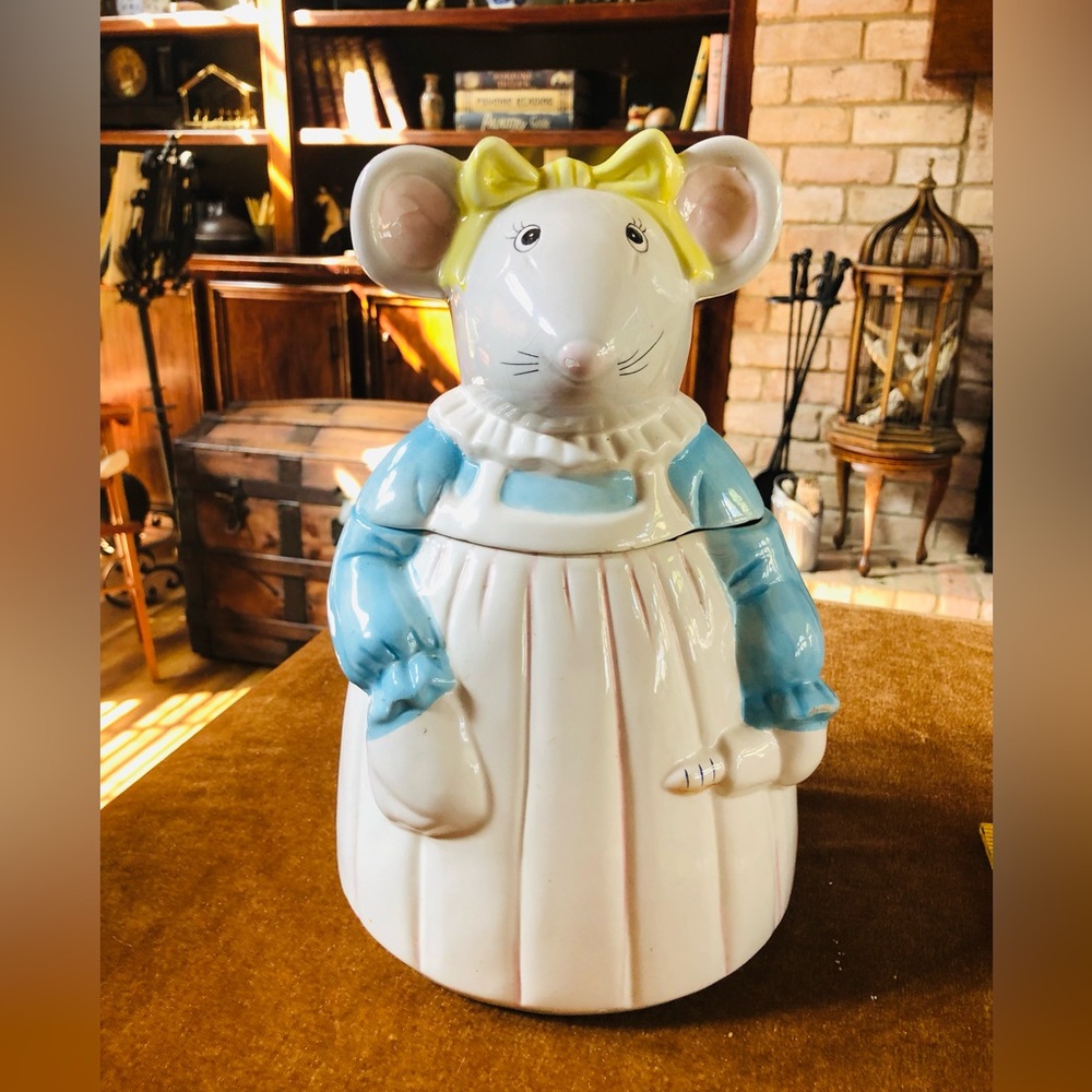 Mother Mouse Cookie Jar